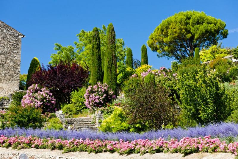 Cr&eacute;ation de jardin &agrave; Nice, un projet sur mesure pour votre ext&eacute;rieur